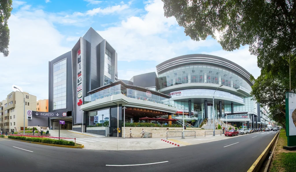 Real Plaza Salaverry